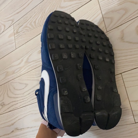 Nike sneakers - Picture 4 of 4